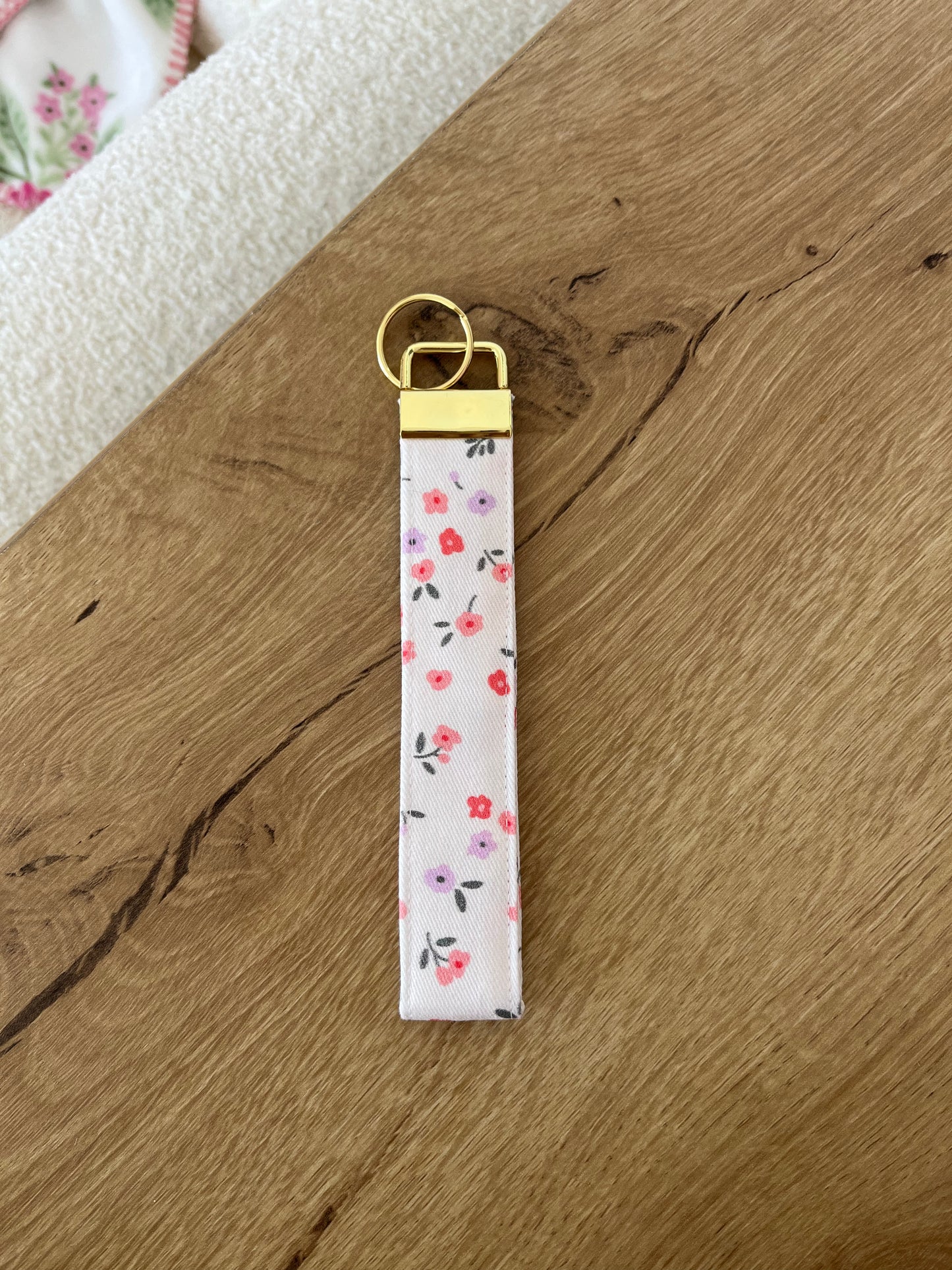 Keychain | Bracelet | Red and purple flowers