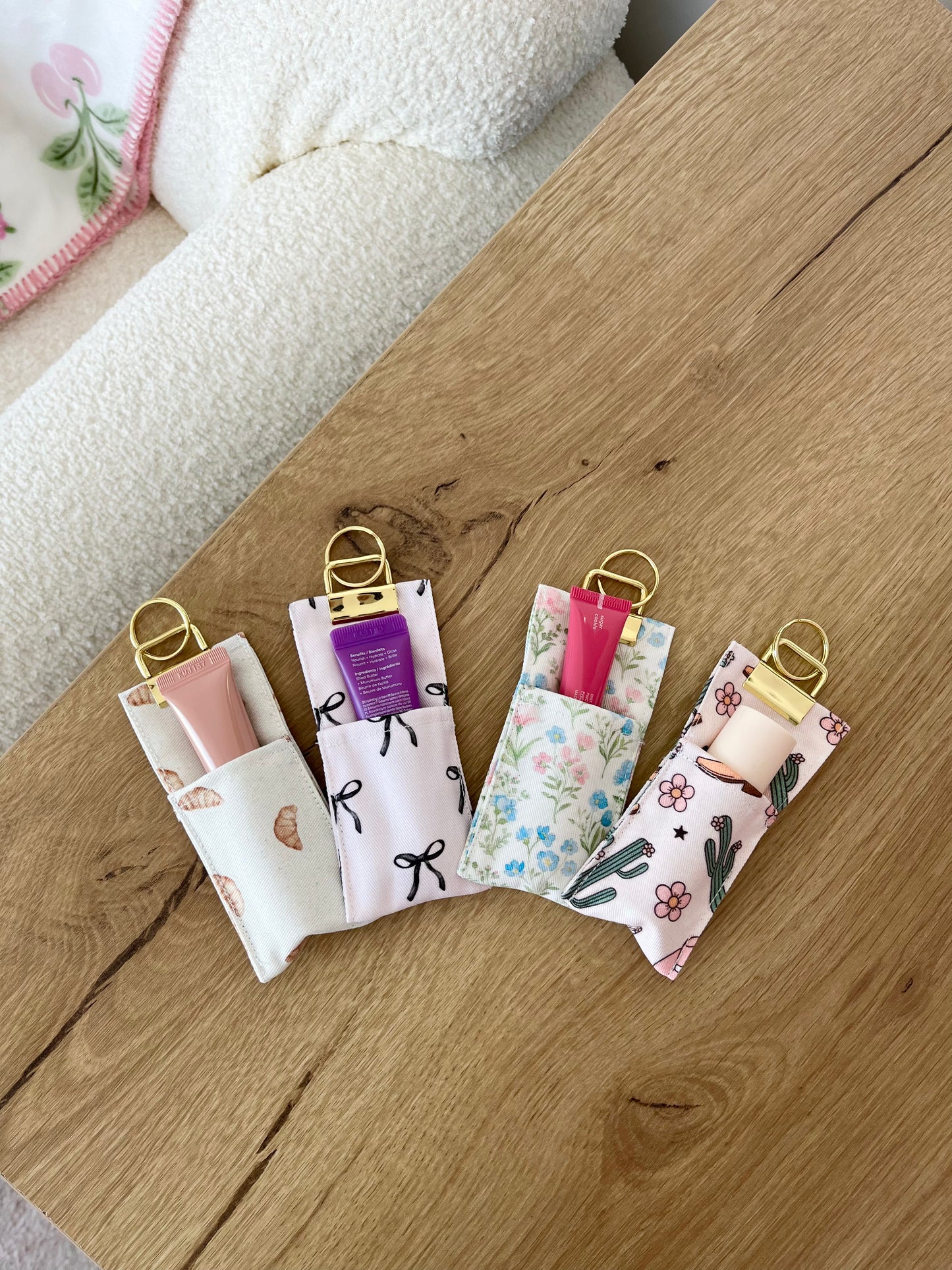 Lipgloss Holder | Burgundy and White Flowers
