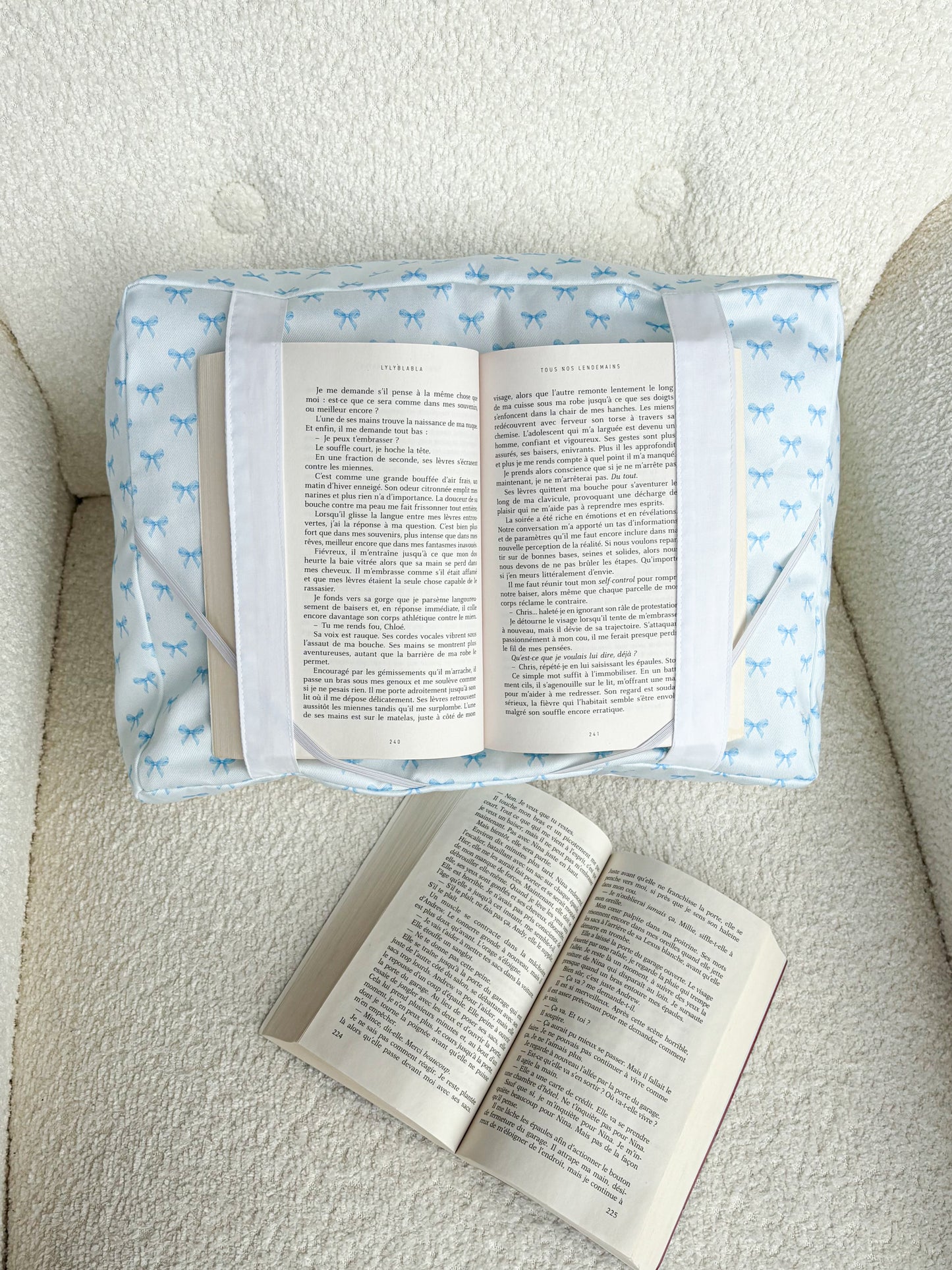 Coussin de lecture | Boucles bleues