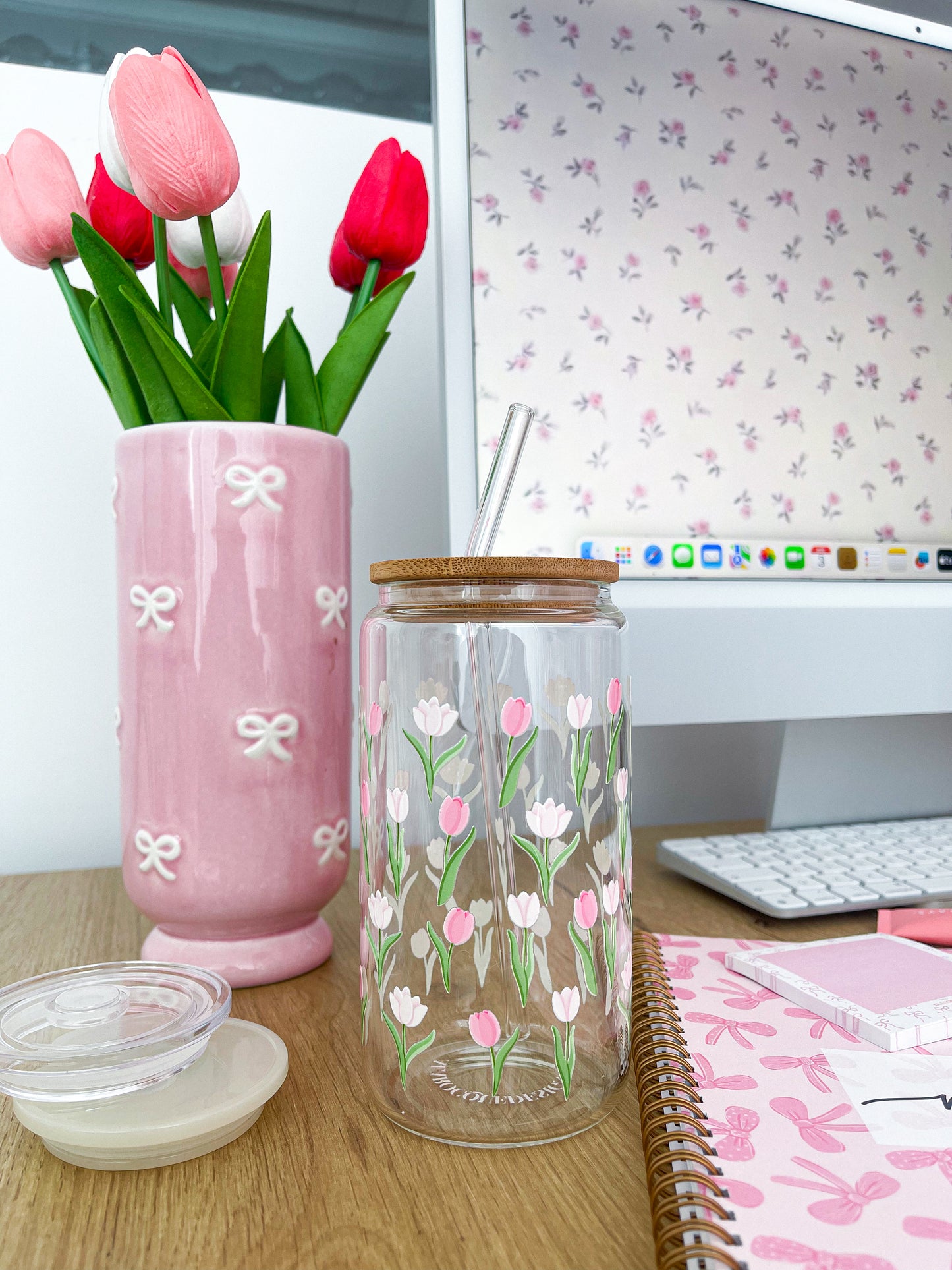 Verre 16 oz | Tulipes roses et blanches