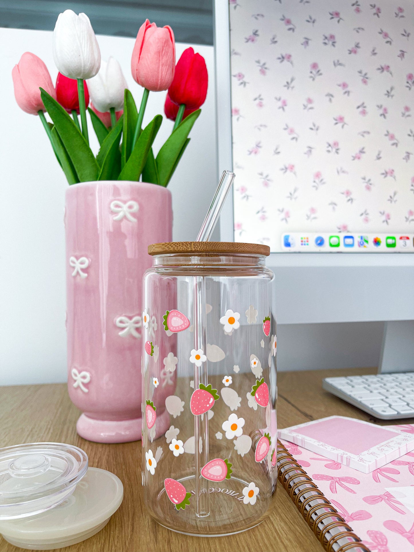 Verre 16 oz | Printemps | Fraises et marguerites