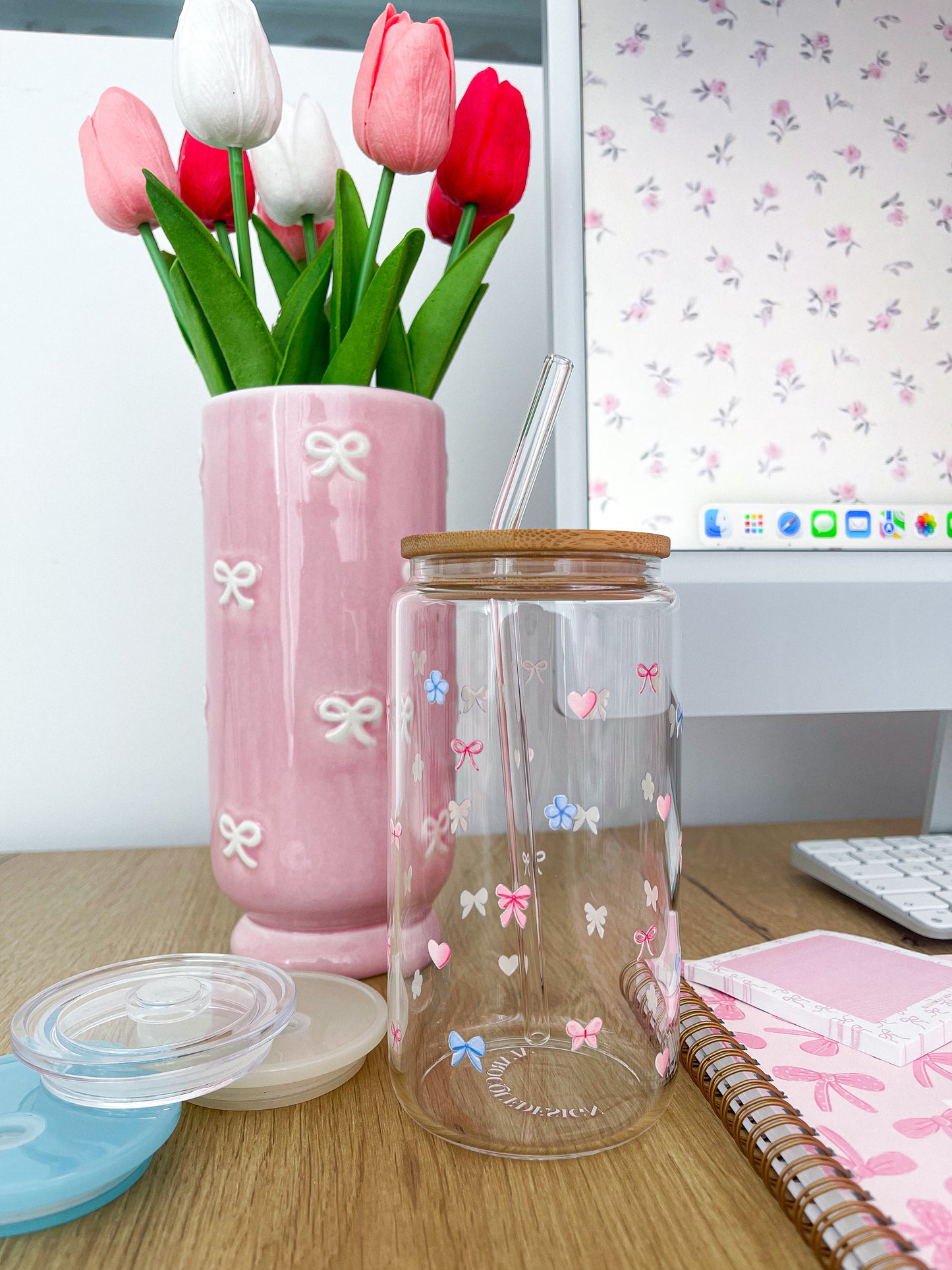Verre 16 oz | Printemps | Boucles, papillons et fleurs