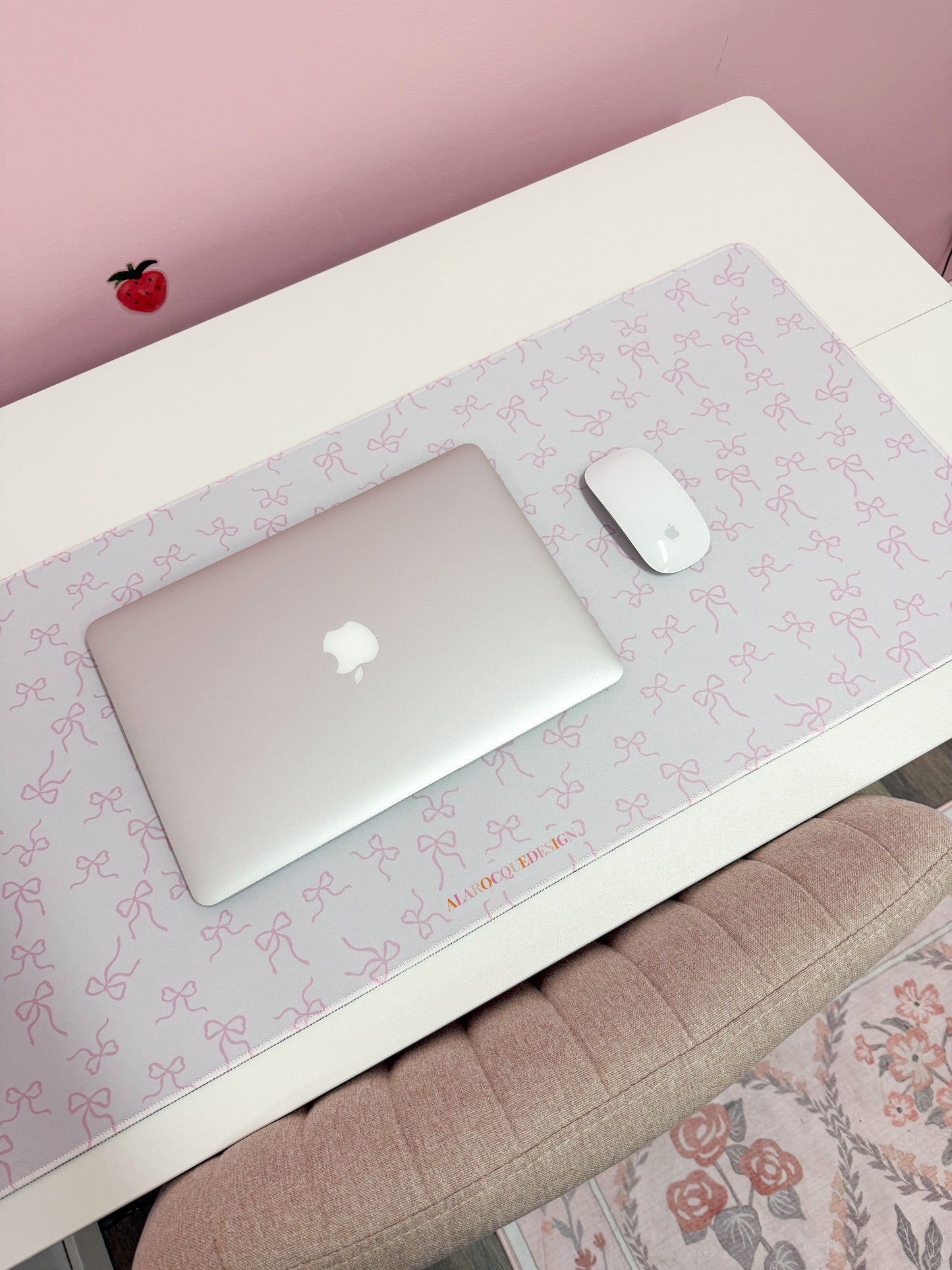 Tapis de bureau | Boucles roses