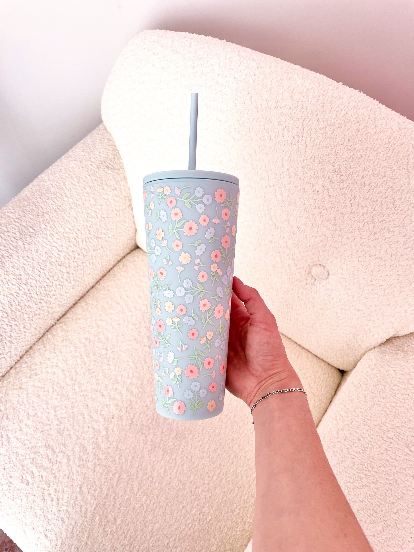 24 oz Acrylic Daisy Bottle | Lid & Straw Included