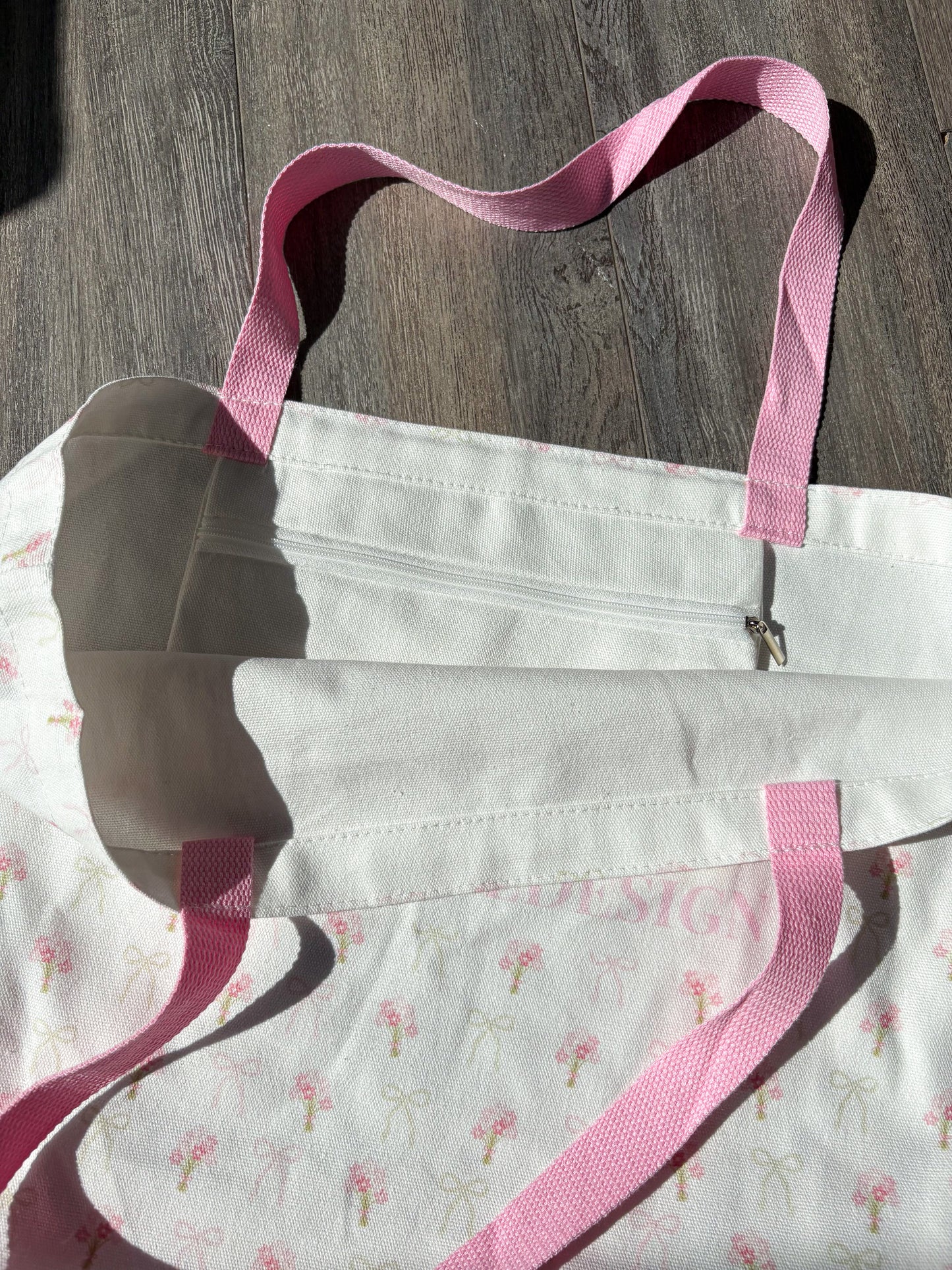 Floral tote bag
