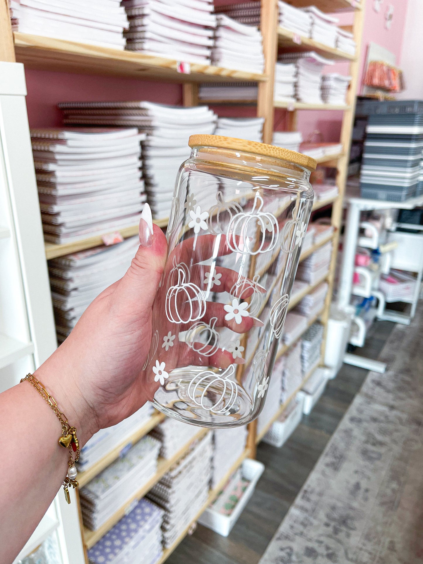 Verre 16 oz | Automne | Citrouilles blanches