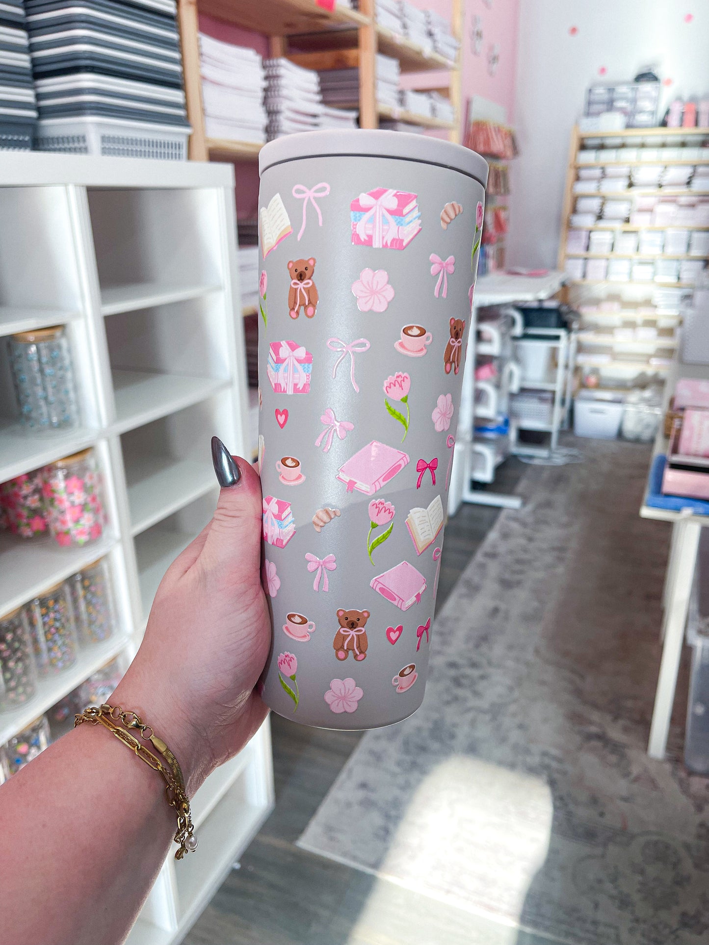 Bouteille isotherme 24 oz | Beige | Livres et coquette