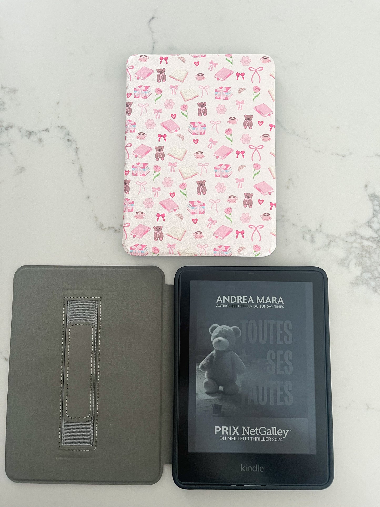 7'' e-reader case | Books and coquette