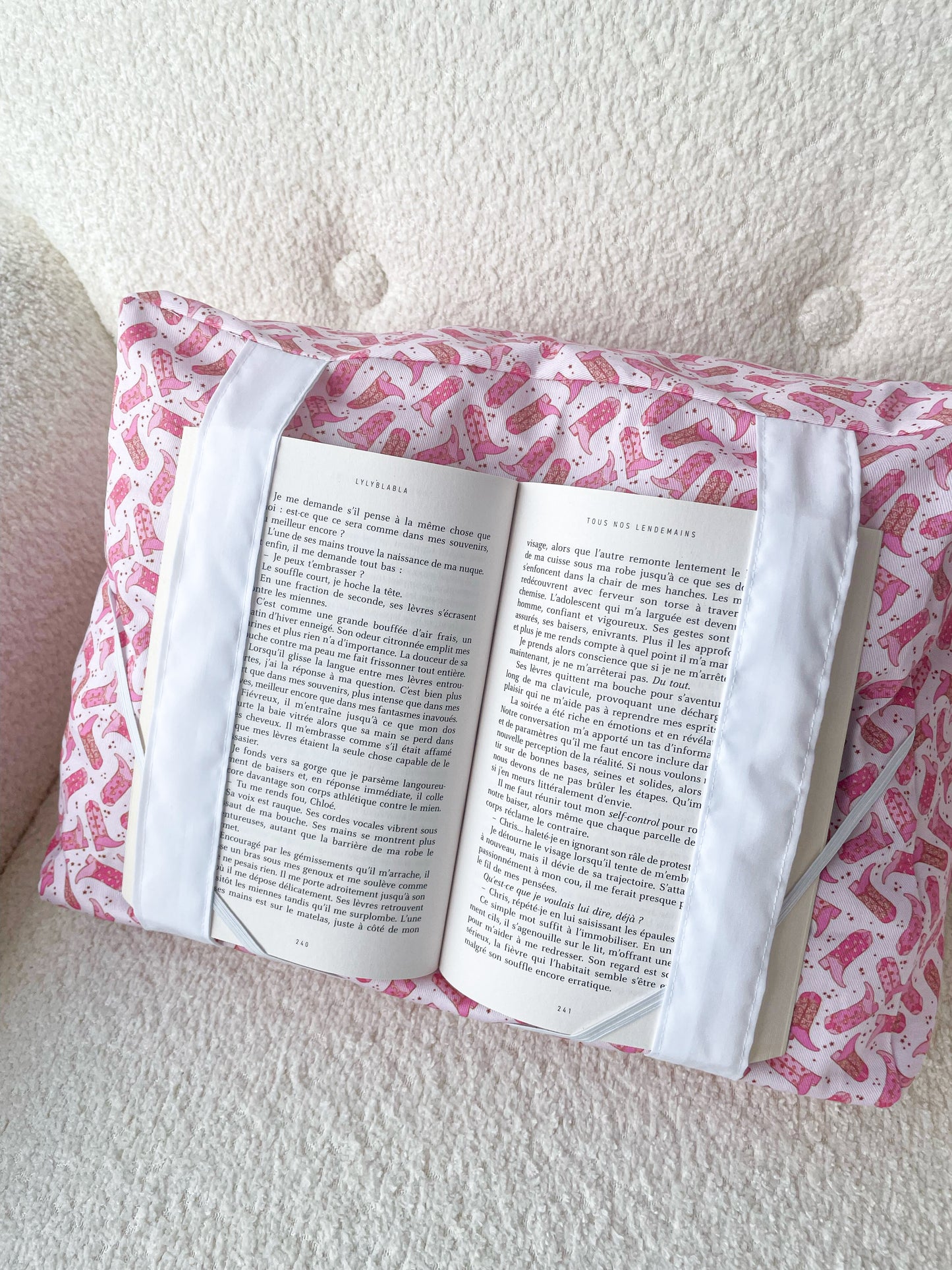 Coussin de lecture | Bottes de cowgirl roses