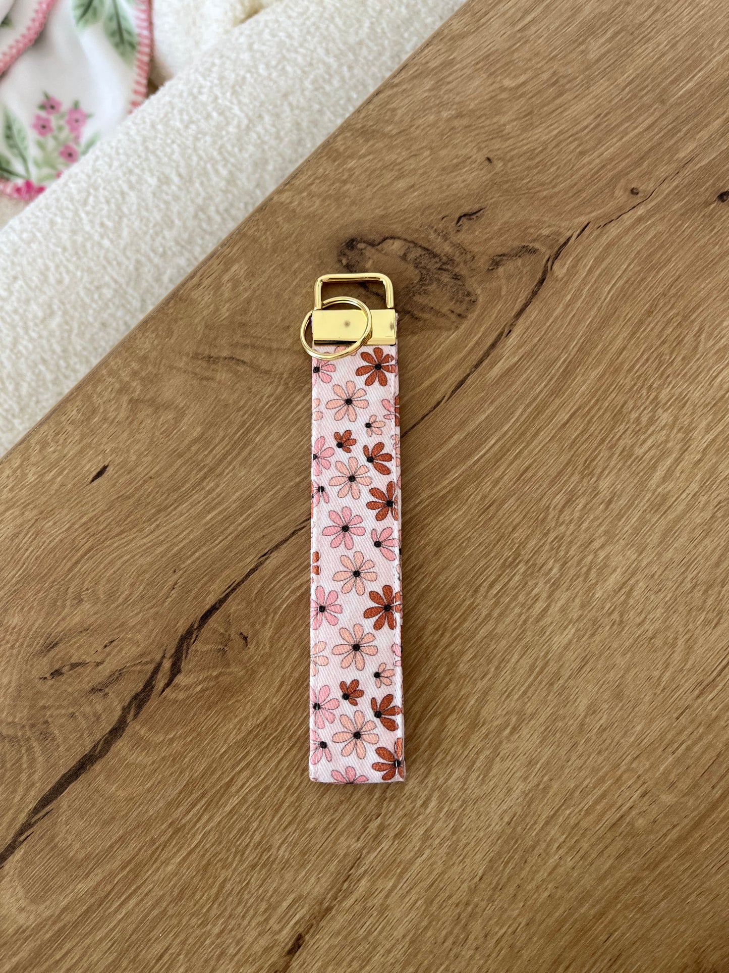 Keychain | Bracelet | Neutral Flowers