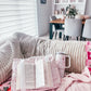 Coussin de lecture | Lignes roses et fleurs