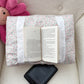 Coussin de lecture | Fleurs vintages roses et feuilles