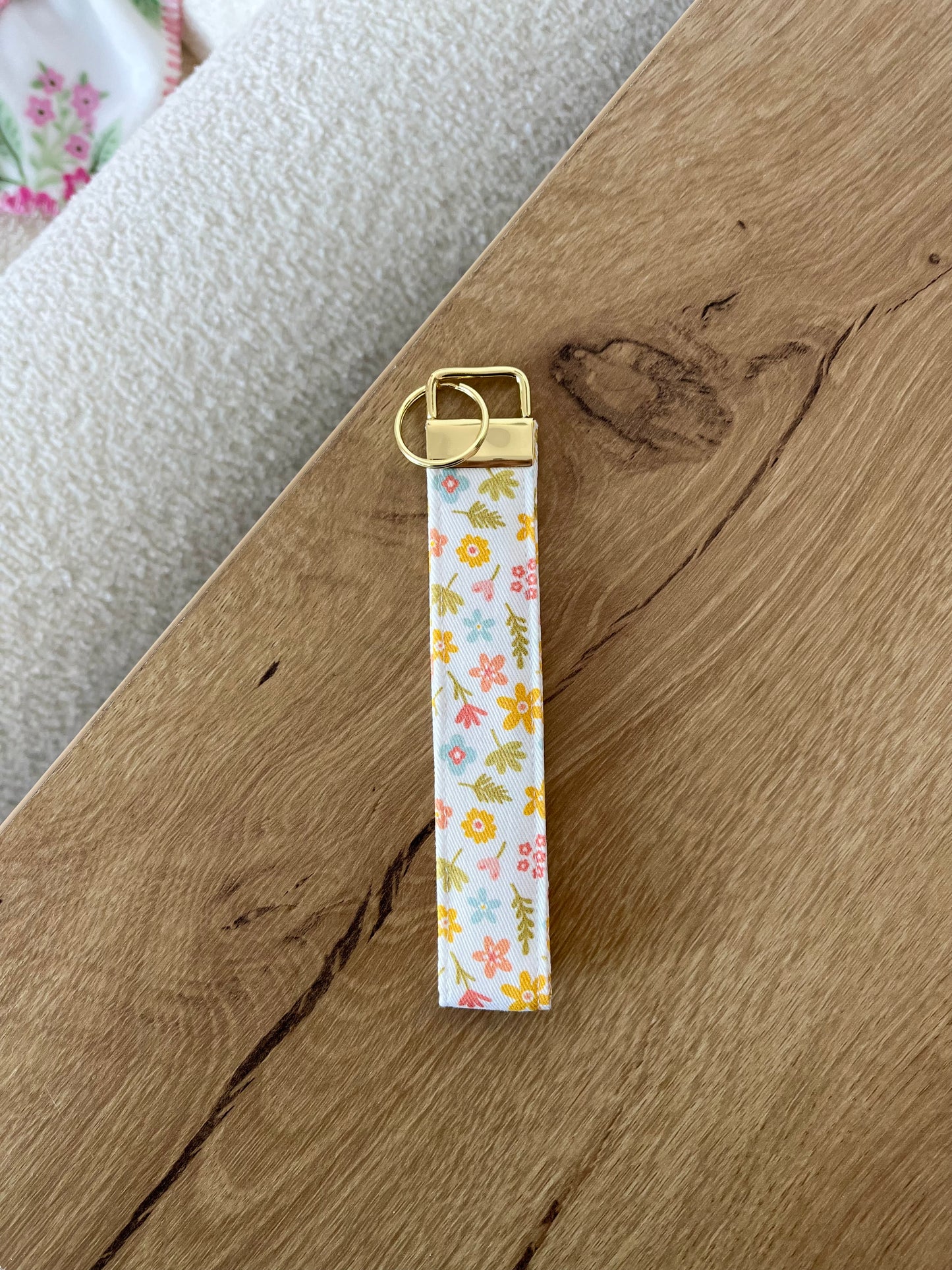 Keychain | Bracelet | Yellow and blue flowers