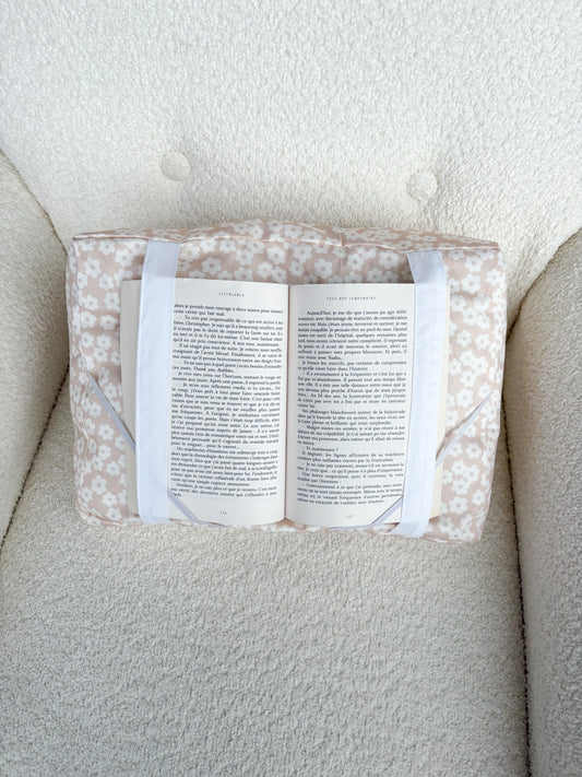Coussin de lecture | Daisies blanche sur fond beige pâle