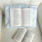 Coussin de lecture | Boucles bleues