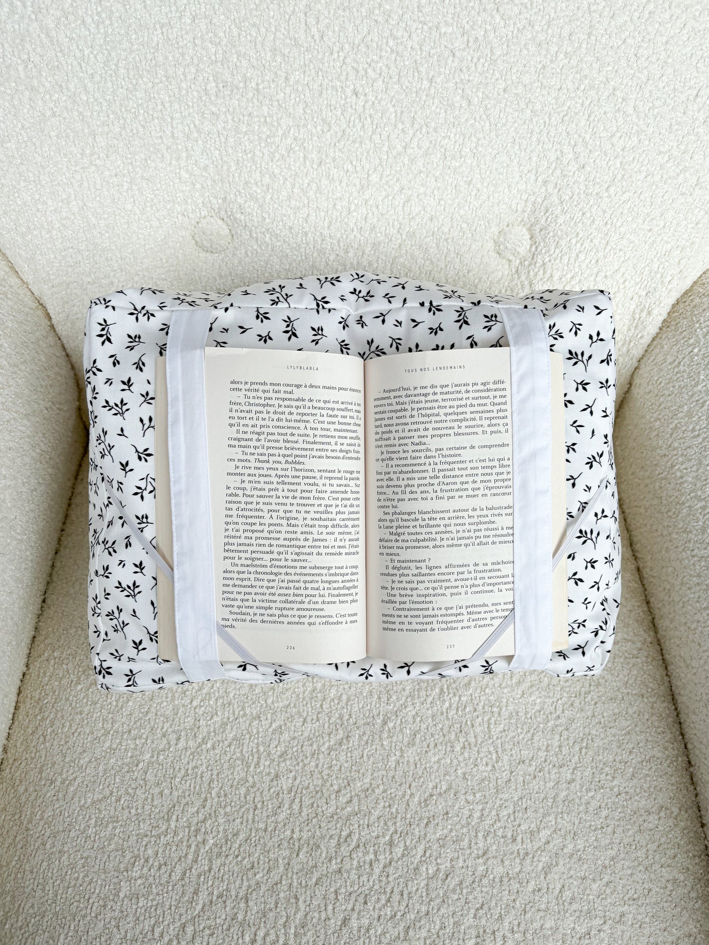 Coussin de lecture | Fleurs minimaliste noir