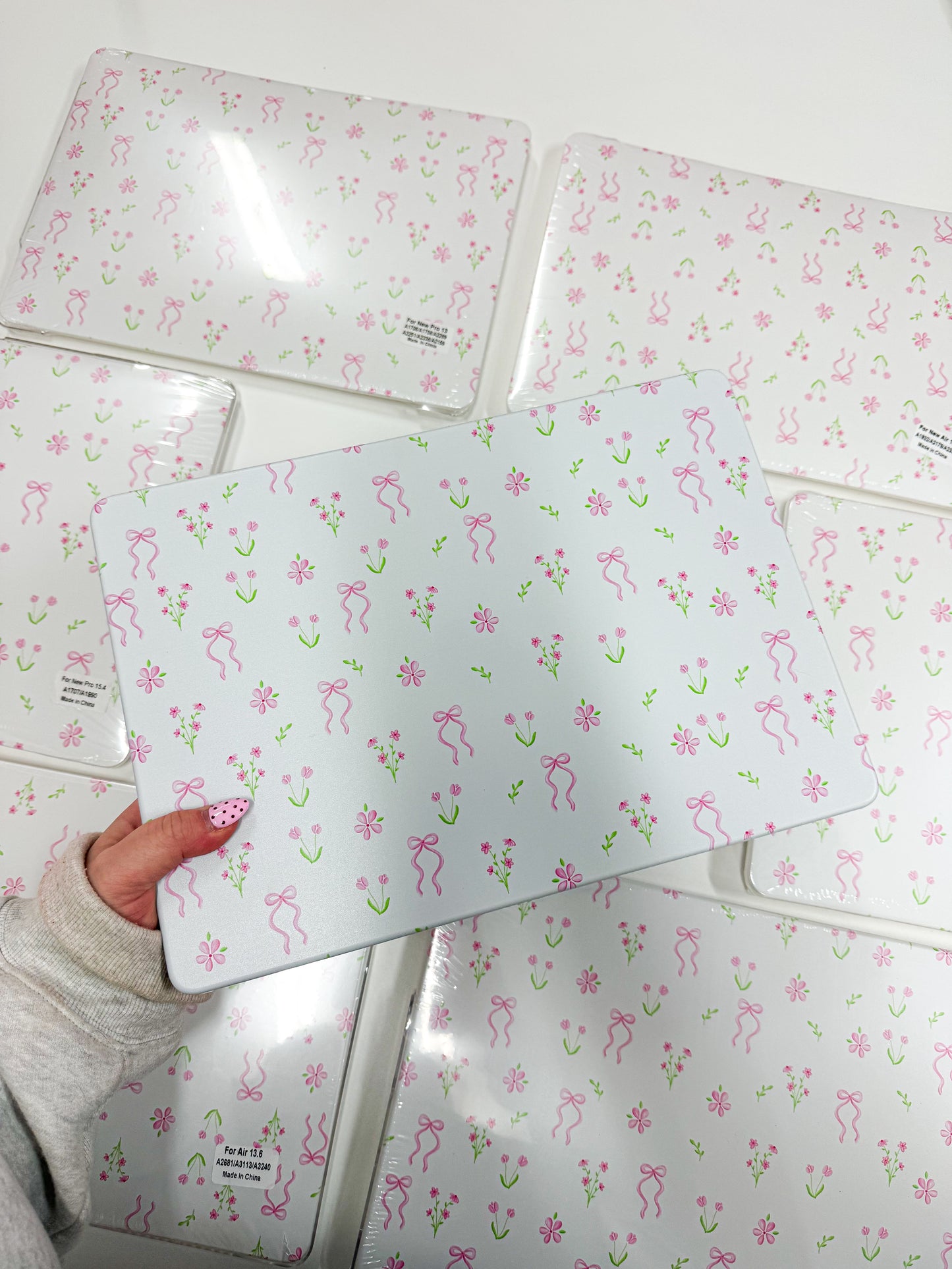 Étui à Macbook | Air ou Pro | Bouquets de fleurs et boucles