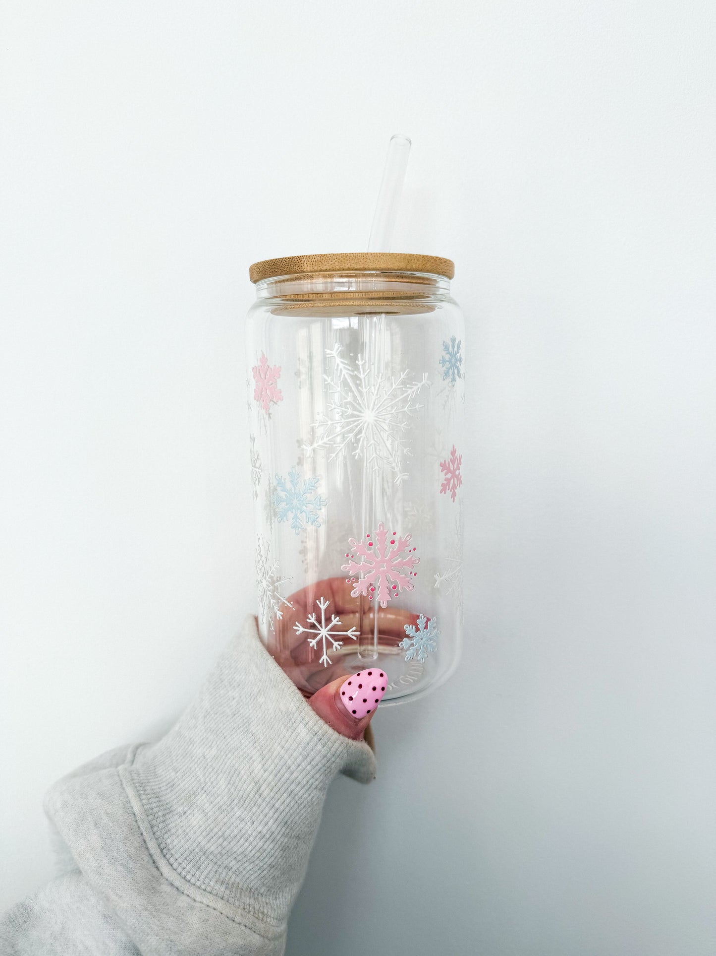 16 oz Glass | Christmas | Pink, Blue, and White Snowflakes
