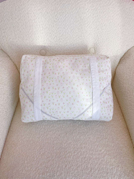 Reading pillow | Pale pink and blue flowers