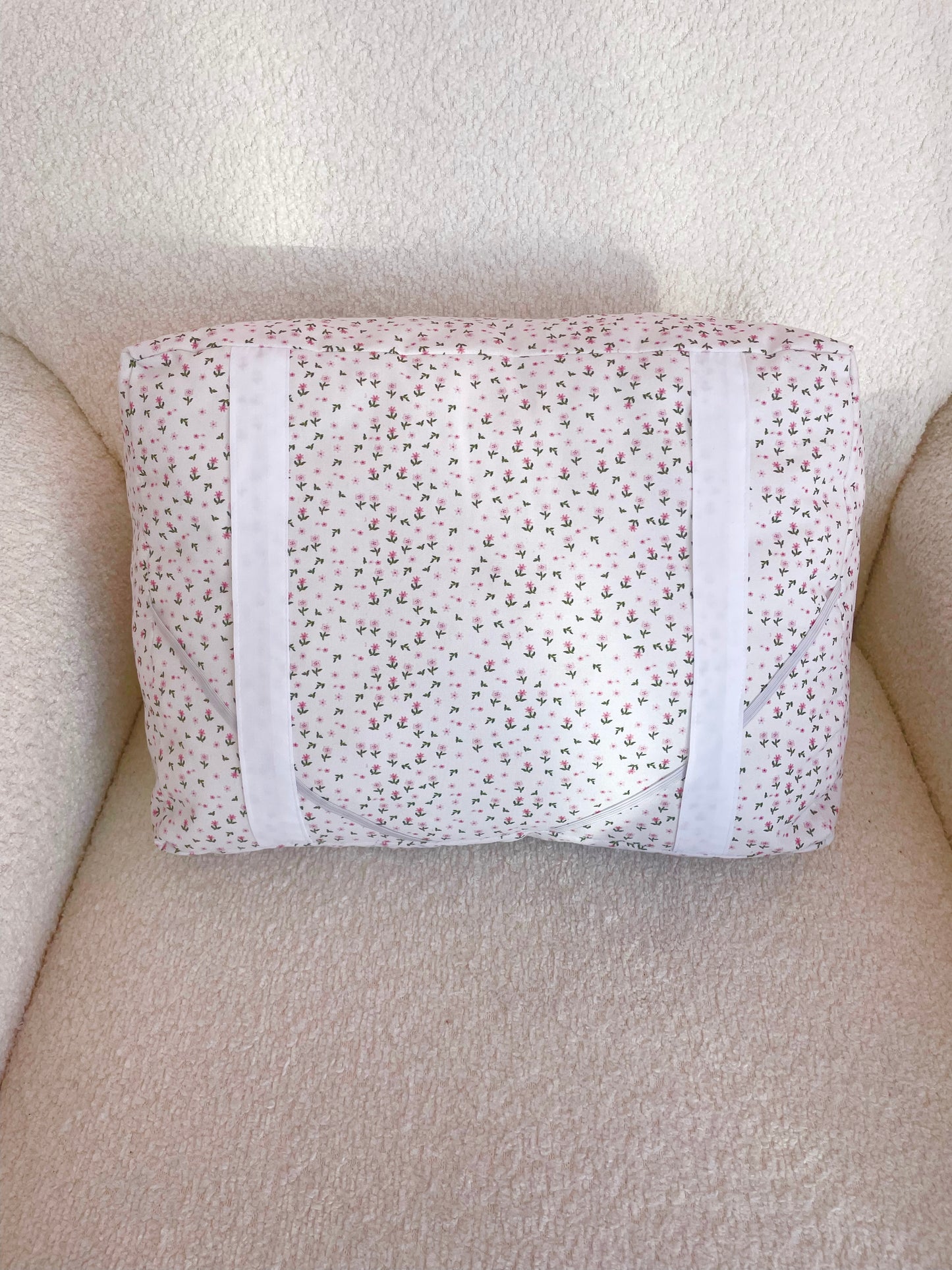 Reading pillow | Pale pink and blue flowers