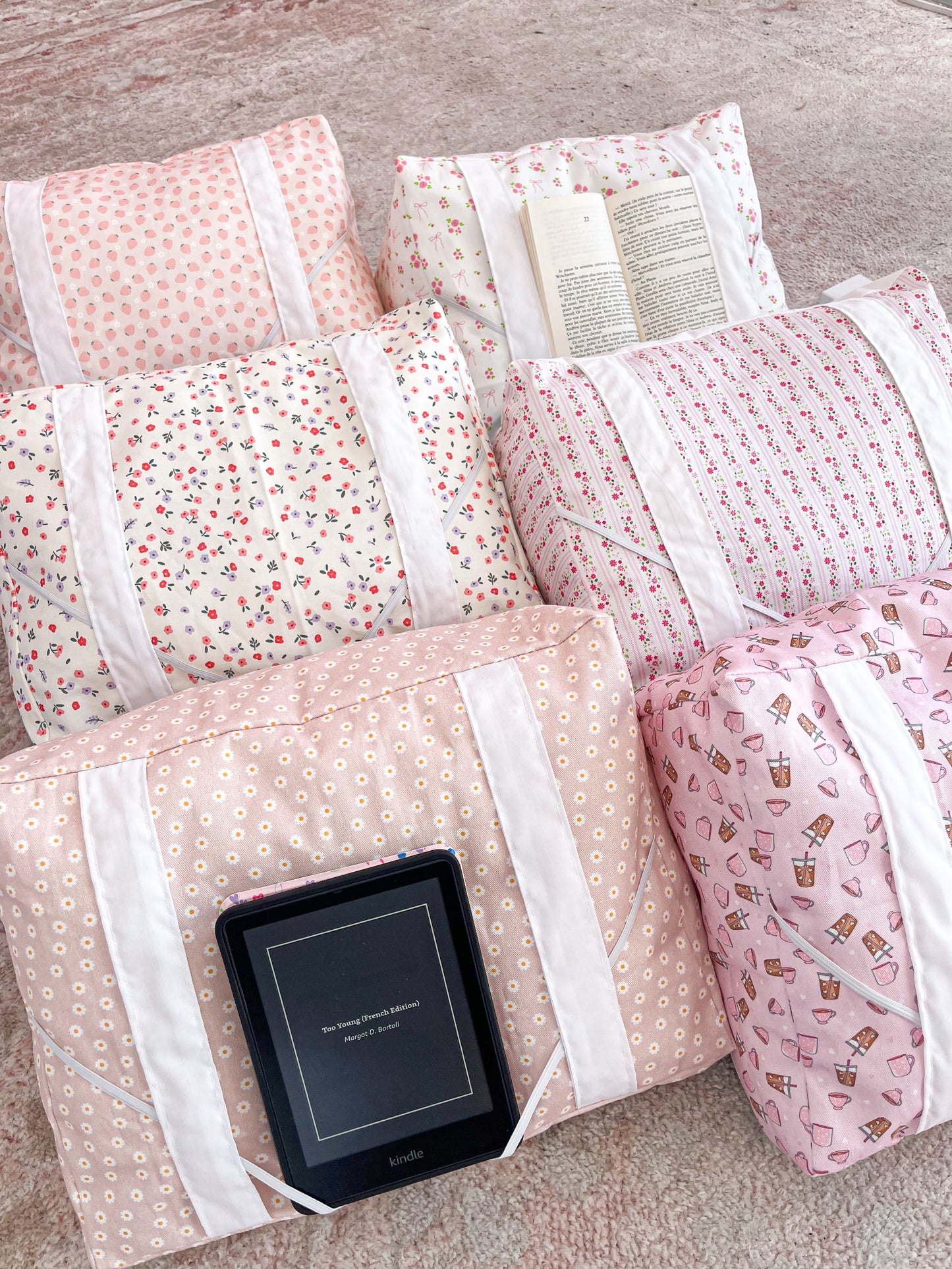 Coussin de lecture | Beige et marguerites | IMPARFAIT