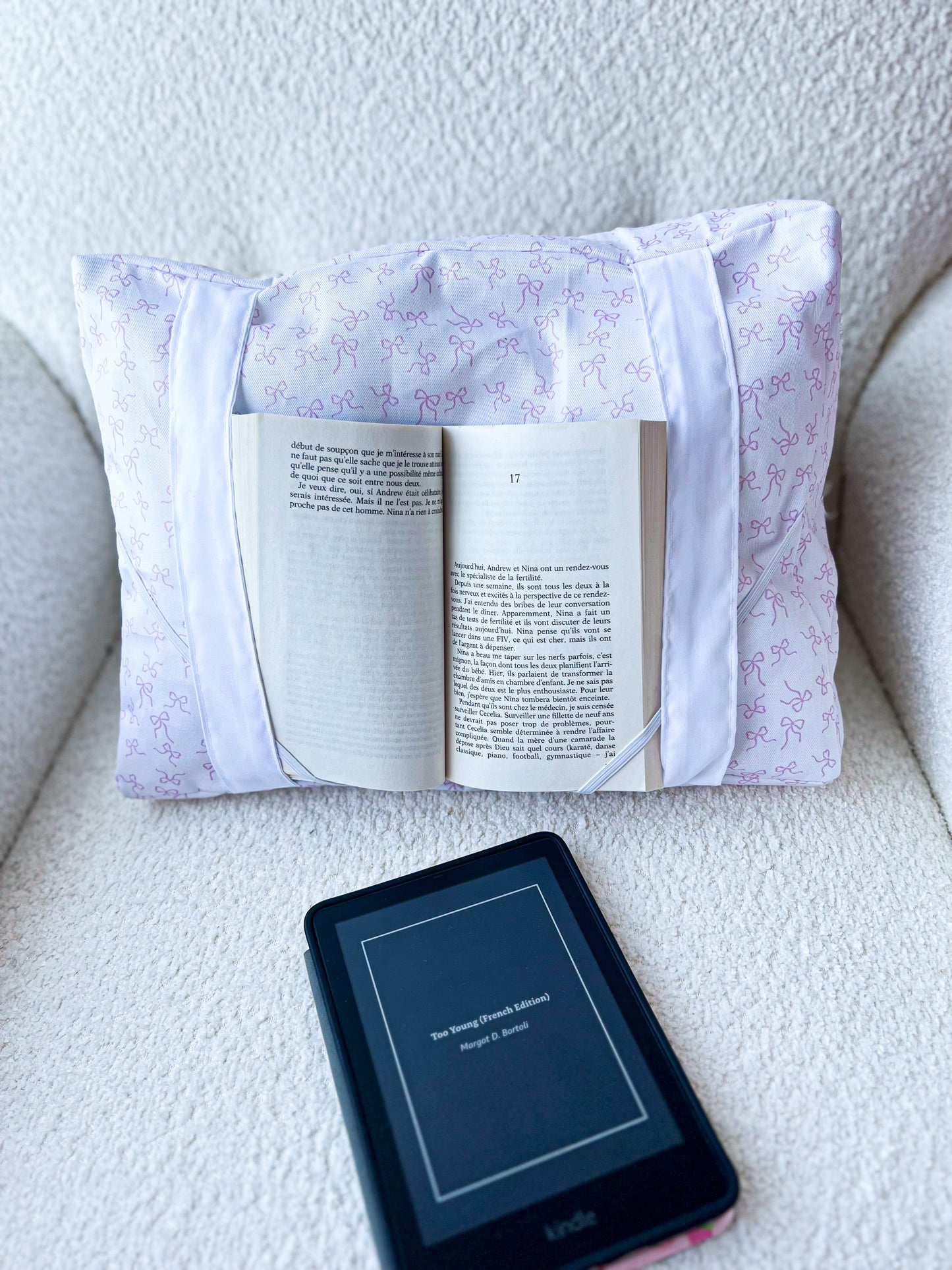 Coussin de lecture | Boucles roses
