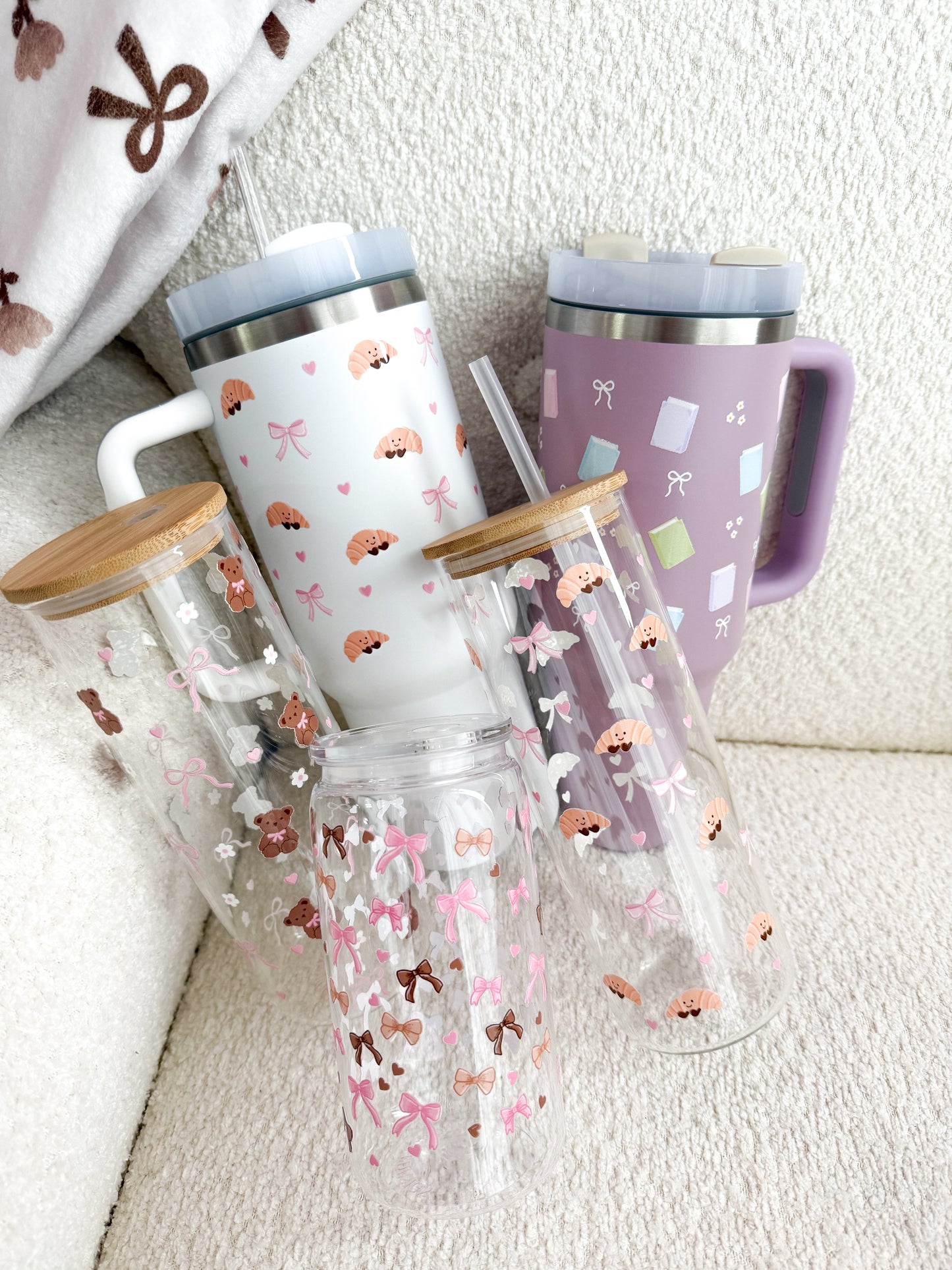 40 oz Tumbler | White | Gingerbread and Lines