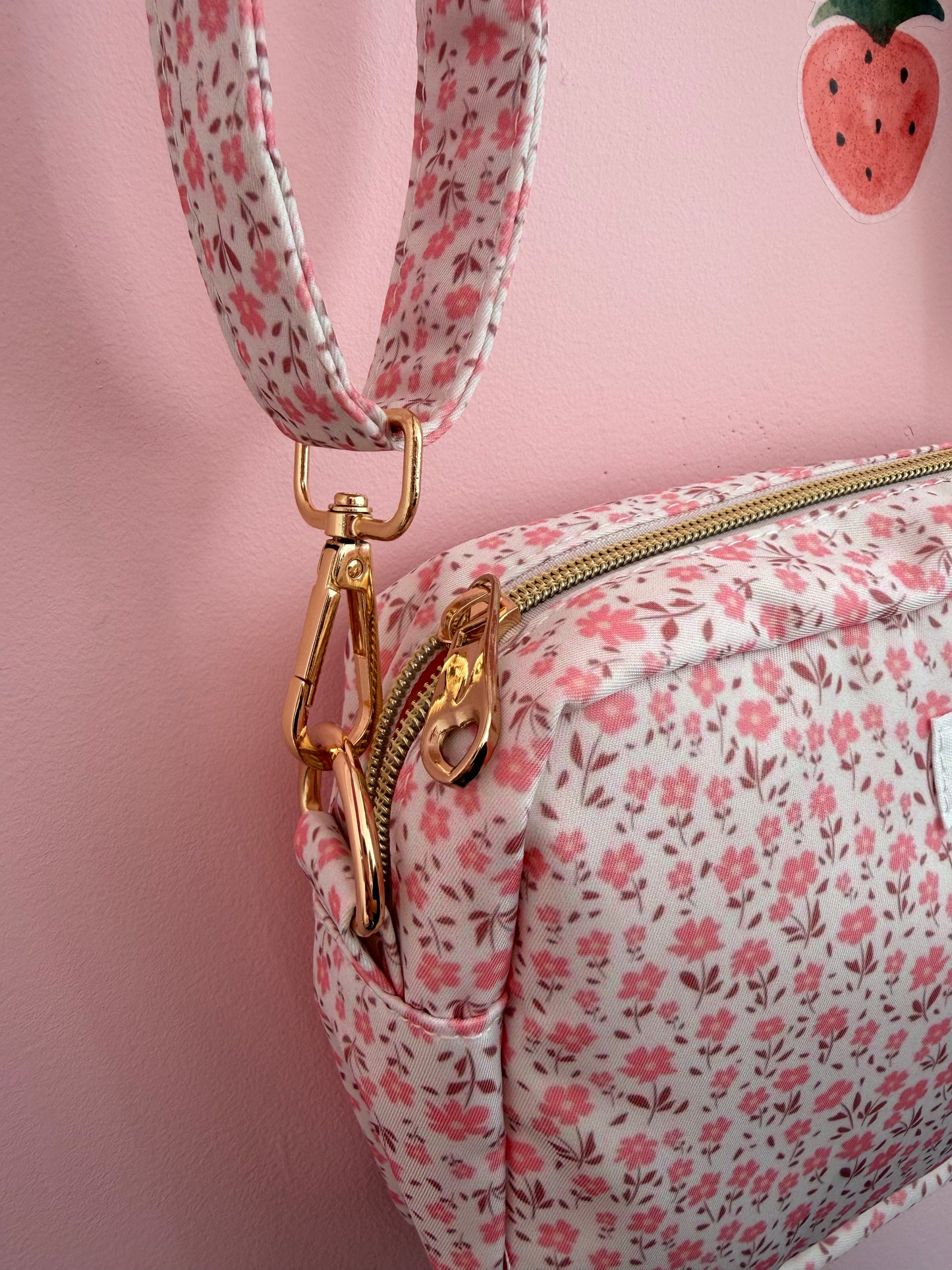 Bag | Raspberry red and white checkered pattern