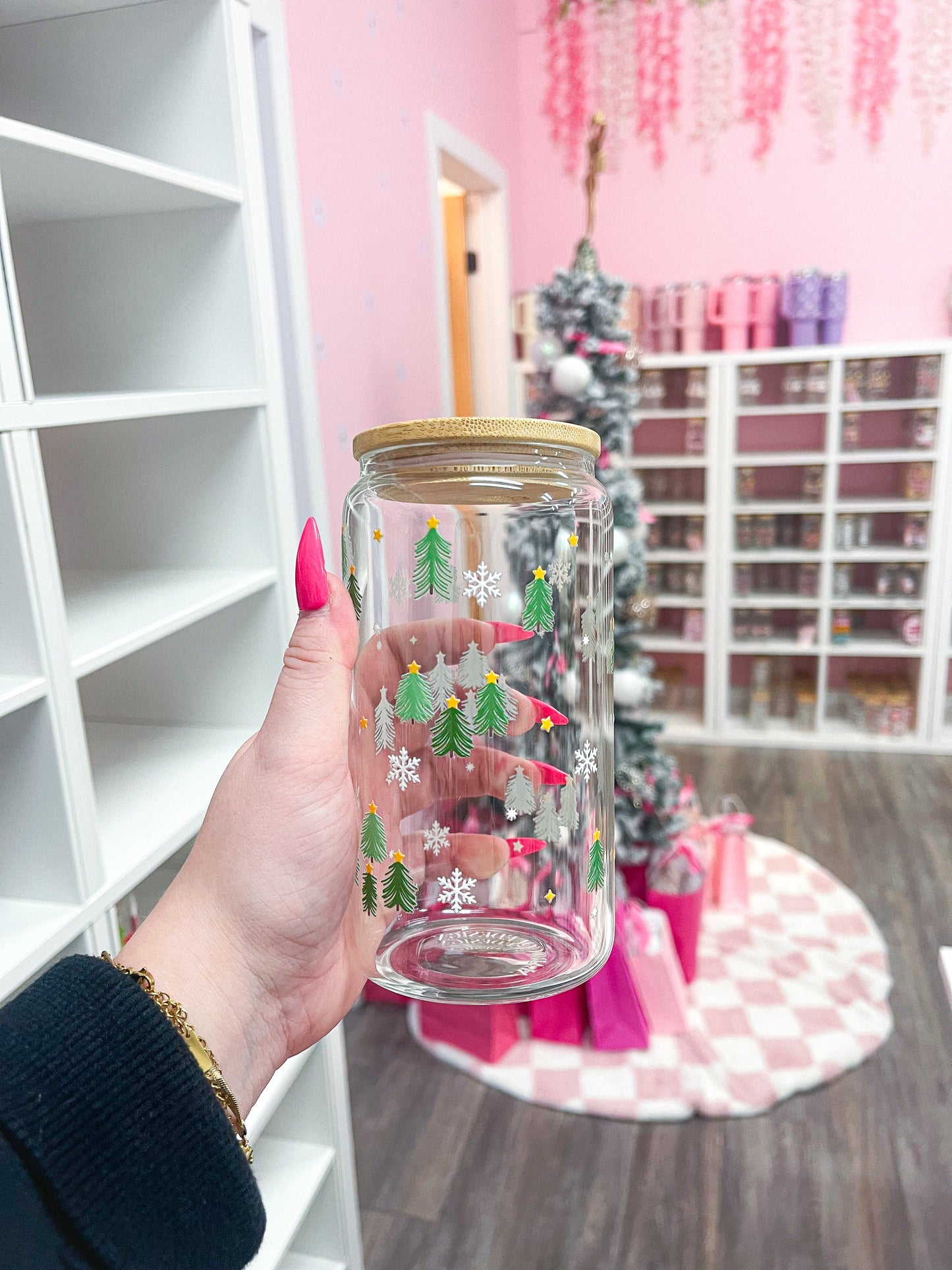 16 oz Glass | Christmas | Small Green Trees and Snowflakes